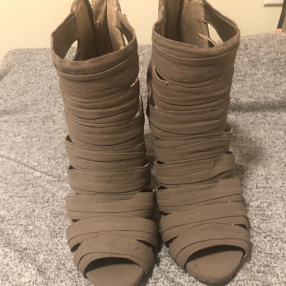 Tan heels